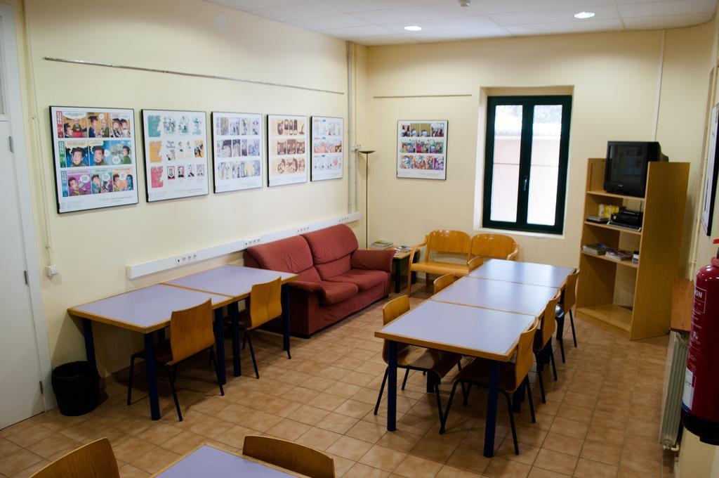L'Espluga De Francoli Xanascat Hostel Exterior photo